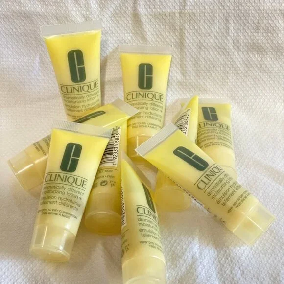 15- Clinique dramatically different moisturizing lotion .5oz New - 15 tubes - Picture 3 of 3